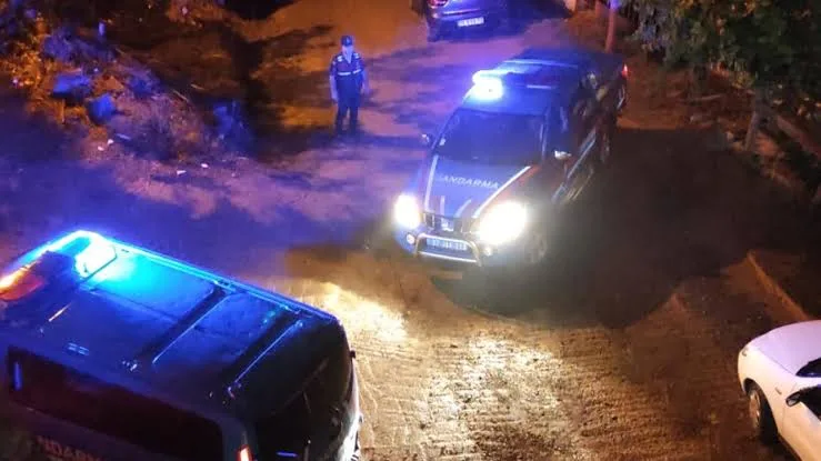 Evinde ölü bulundu