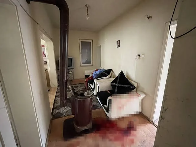 Ayrı yaşadığı eşi tarafından bıçaklanan kadın öldü