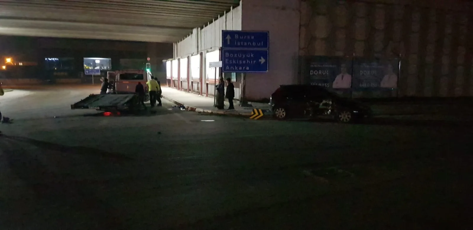 Çekici ile otomobilin karıştığı kazada 2 kişi yaralandı