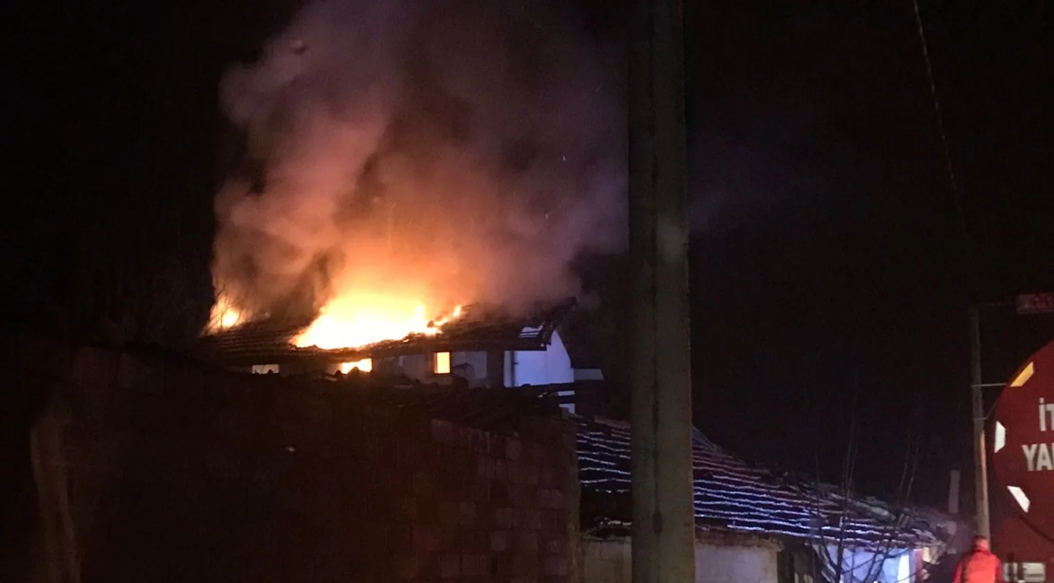 Sanayi bölgesinde korkutan yangın