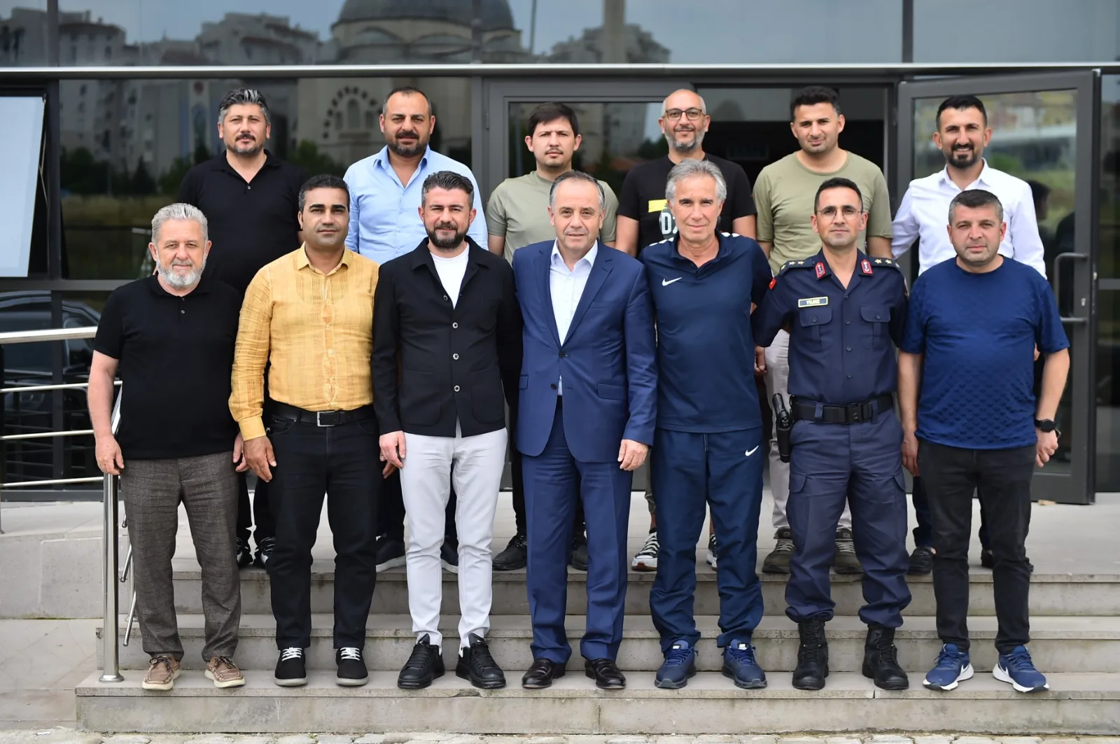 Baydemir'den İnegölspor'a ziyaret