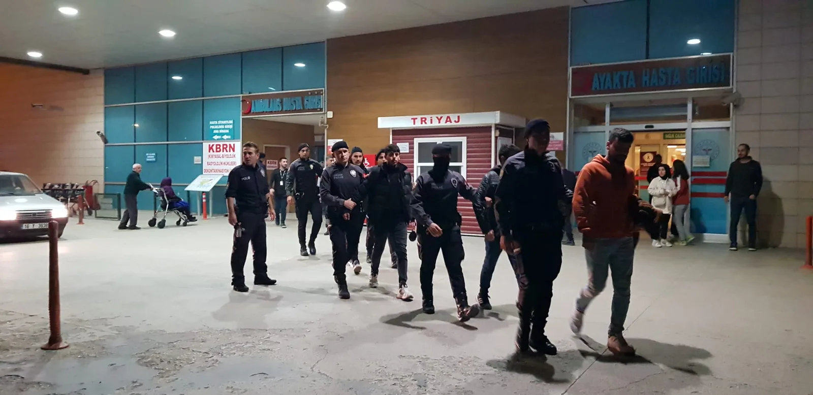 İnegöl'de 20 kaçak göçmen yakalandı