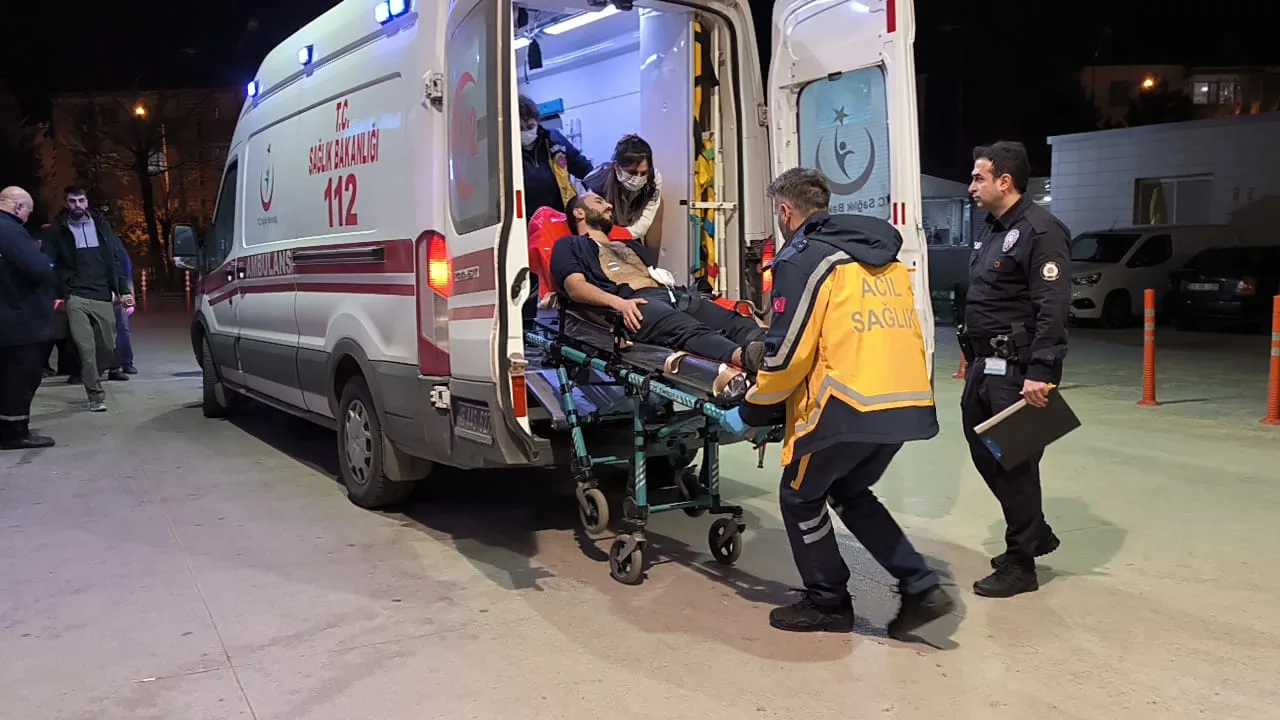 İnegöl'de bıçaklı kavgada kan aktı