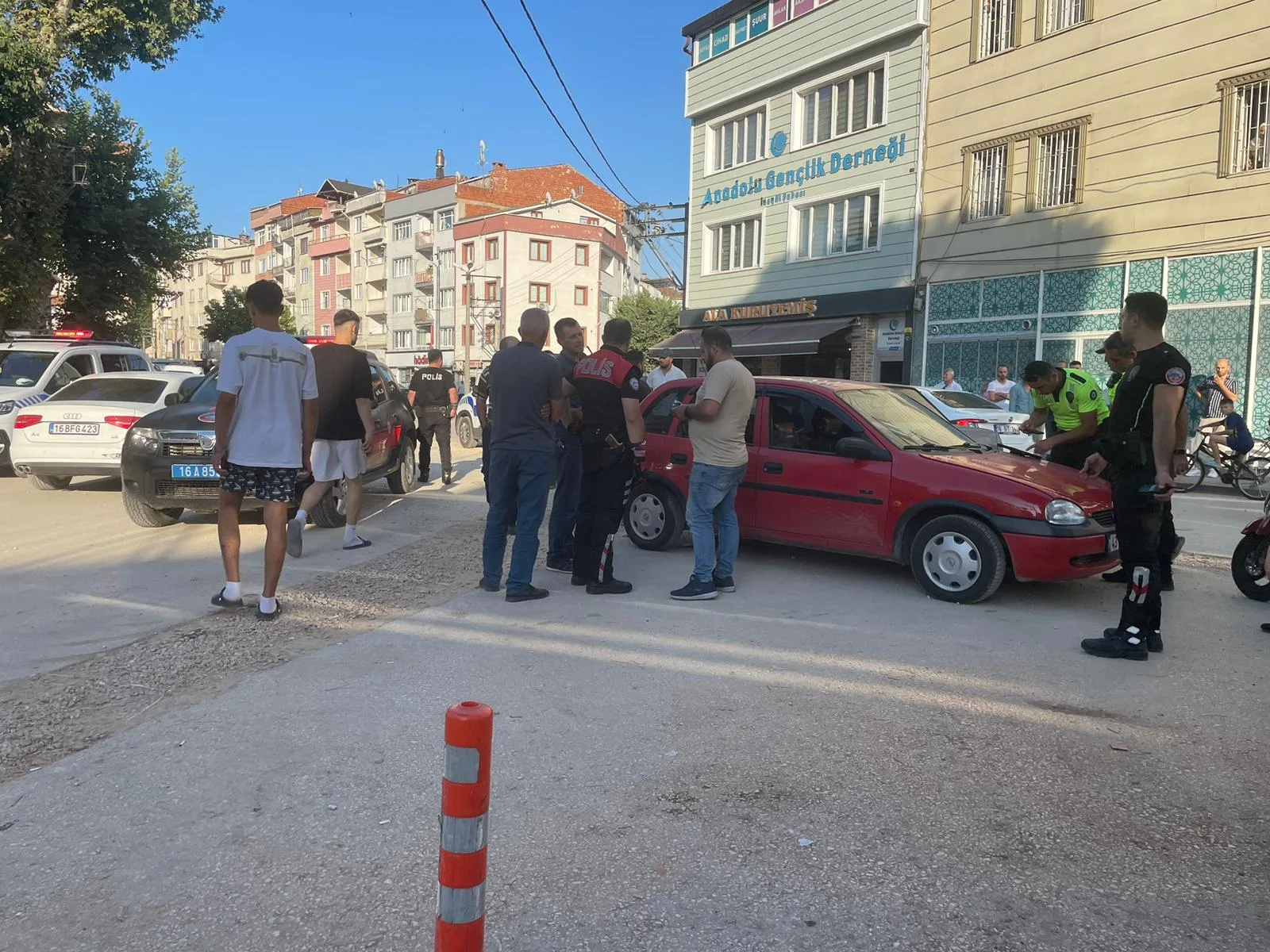 İnegöl'de cadde karıştı