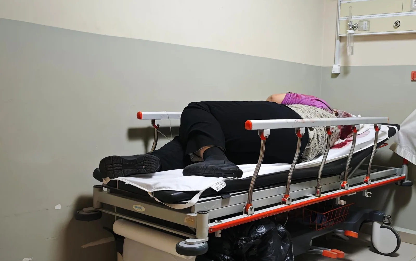 İnegöl'de eşi tarafından çekiçli saldırıya uğrayan kadın yaralandı