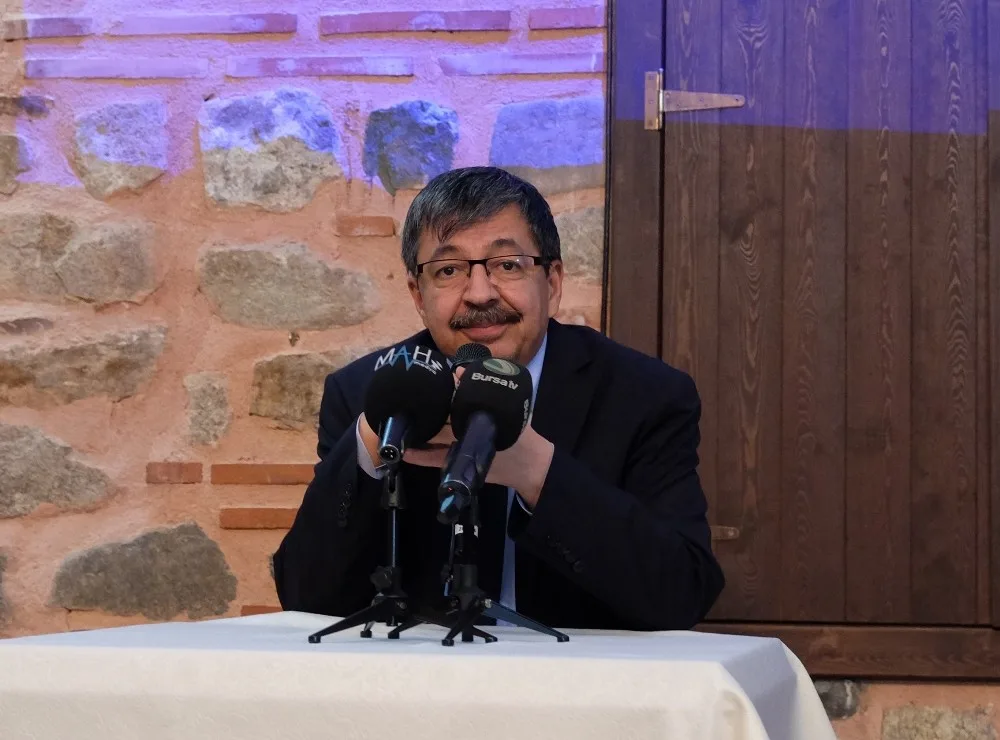 İnanç: Kendi Dilini Tercümesi Olmadan Anlayamayan Bir Nesil Yetiştirdik