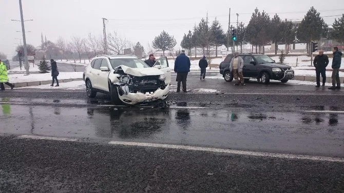 İncesuda Maddi Hasarlı Trafik Kazası
