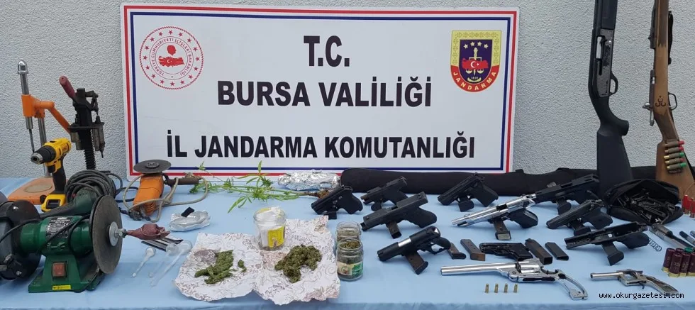 İnegöl'deki silah kaçakçıları operasyonla yakalandı