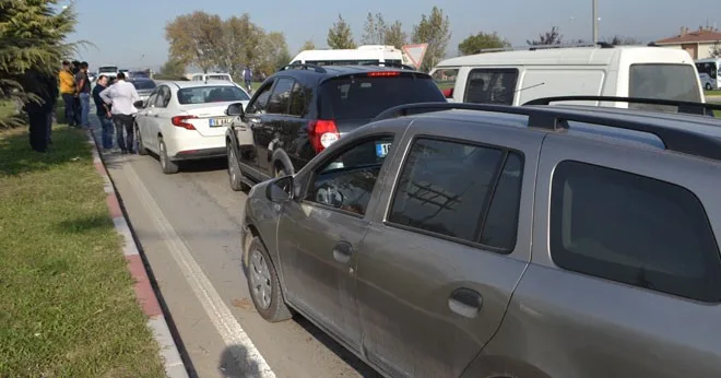 İnegöl'de 6 araç birbirine girdi