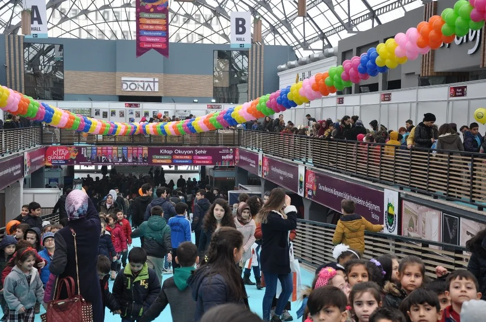 İnegölde Kitap Fuarı