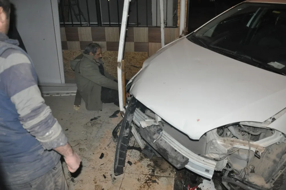 İnegölde Zincirleme Kaza: 2 Yaralı
