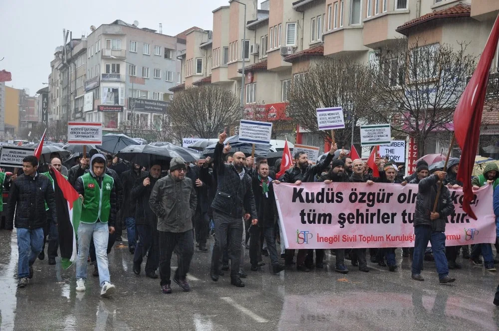 İnegöllüler Kudüs İçin Yürüdü