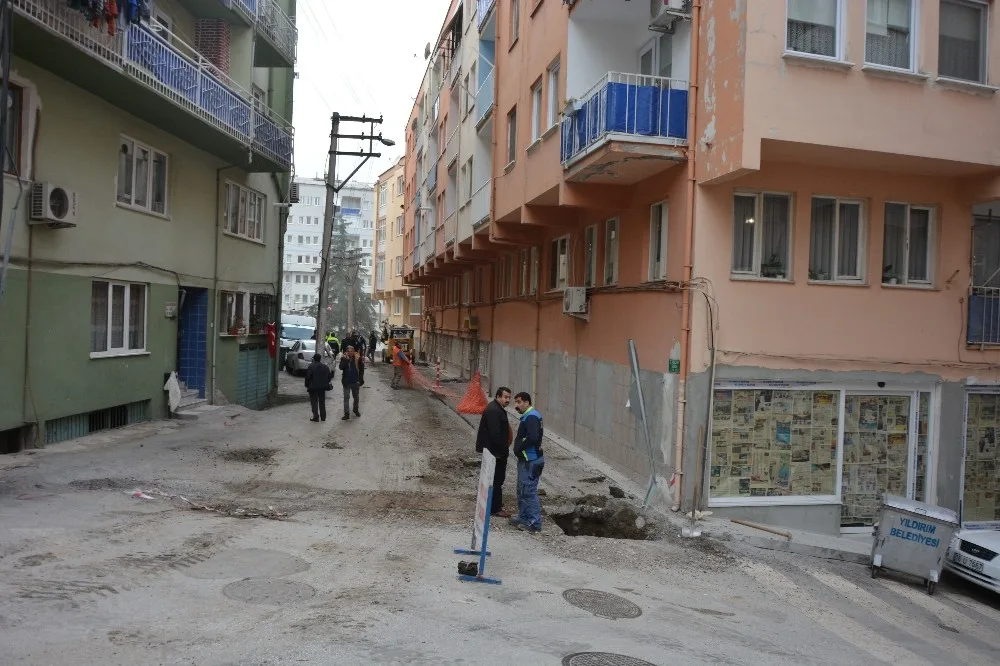 İnternet Kazısı İki İlçeyi Susuz Bıraktı