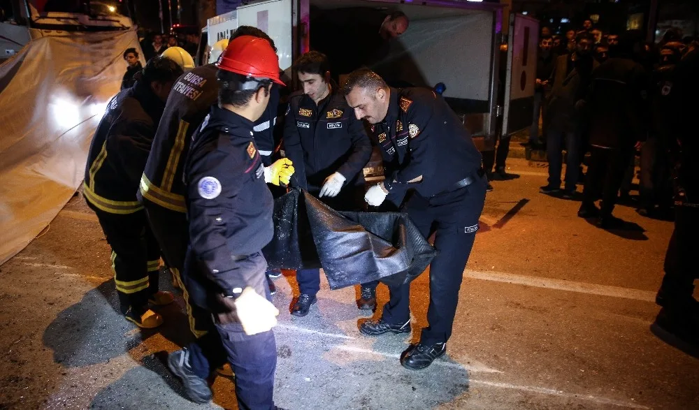 İşçi Servisi Devrildi, 4 Kişi Hayatını Kaybetti