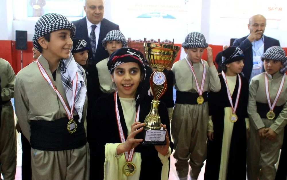 İşitme Engelli Öğrencinin Folklor Azmi