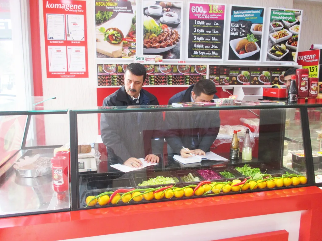 ÇİĞ KÖFTECİLER DENETİMDEN GEÇTİ