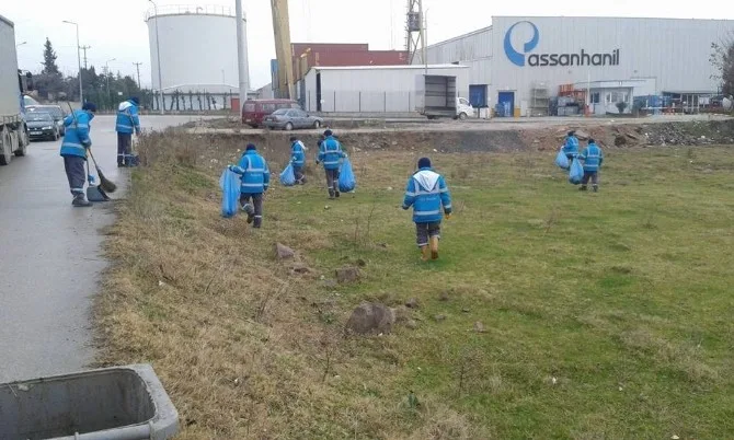 İzmitteki Cadde Ve Sokaklar Temizleniyor