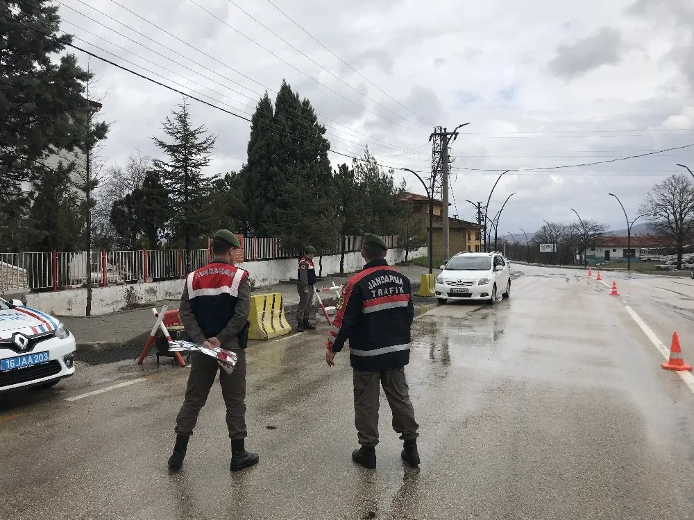 Jandarmadan Ceza Yerine Çiçek