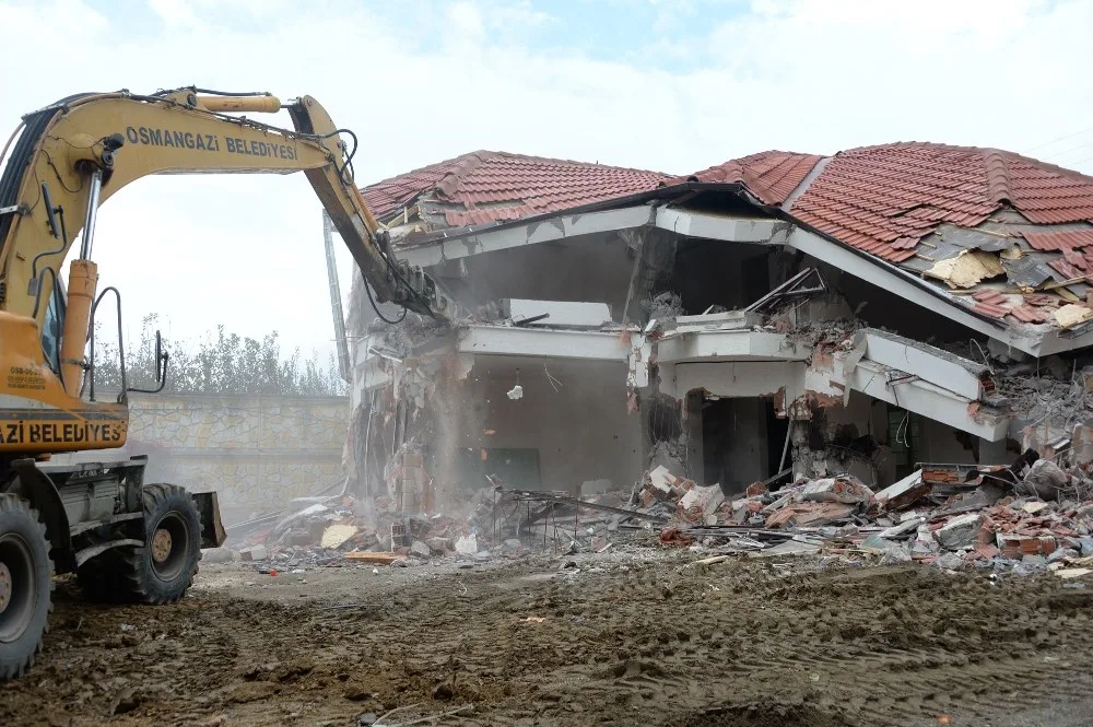 Kaçak Villa Yıkıldı
