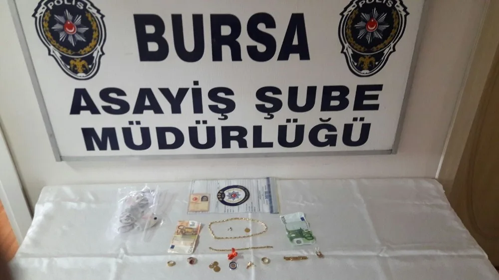 Kadın Hırsızlar Bursada Yakalandı