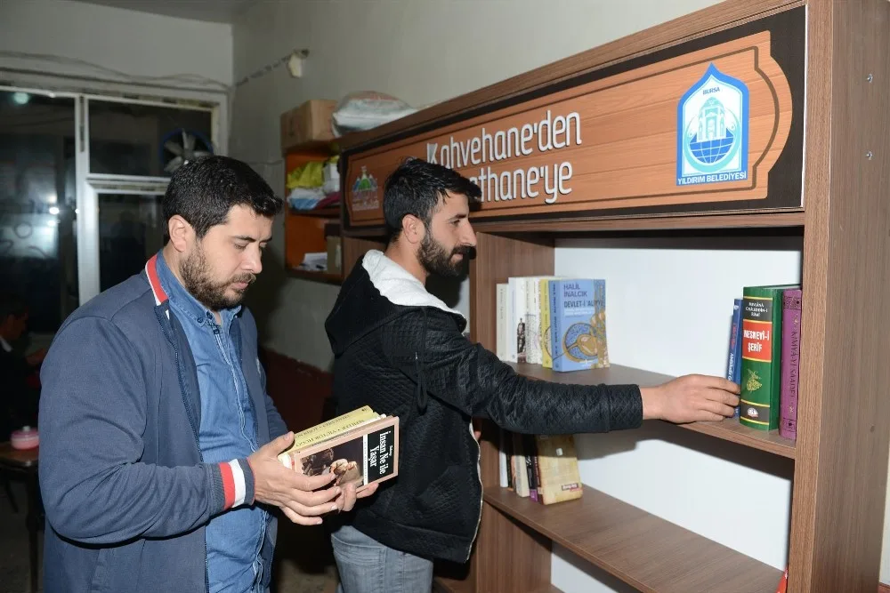 Kahvehanelere 4 Bin Kitaplık Kütüphane