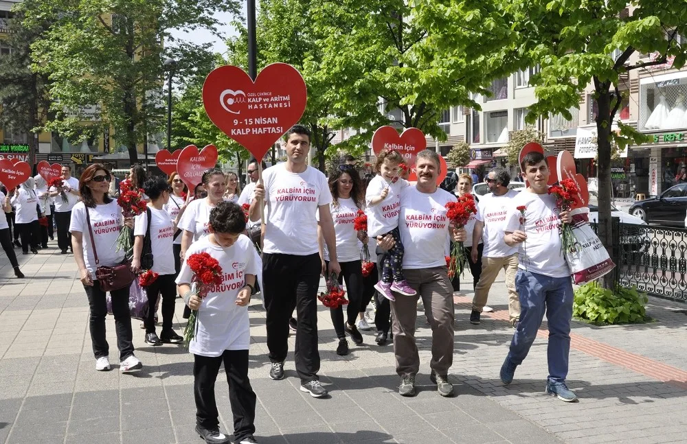 Kalpleri İçin Yürüdüler