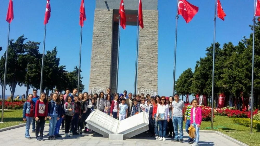 Karacabey Belediyesinden Başarılı Öğrencilere Çanakkale Sürprizi