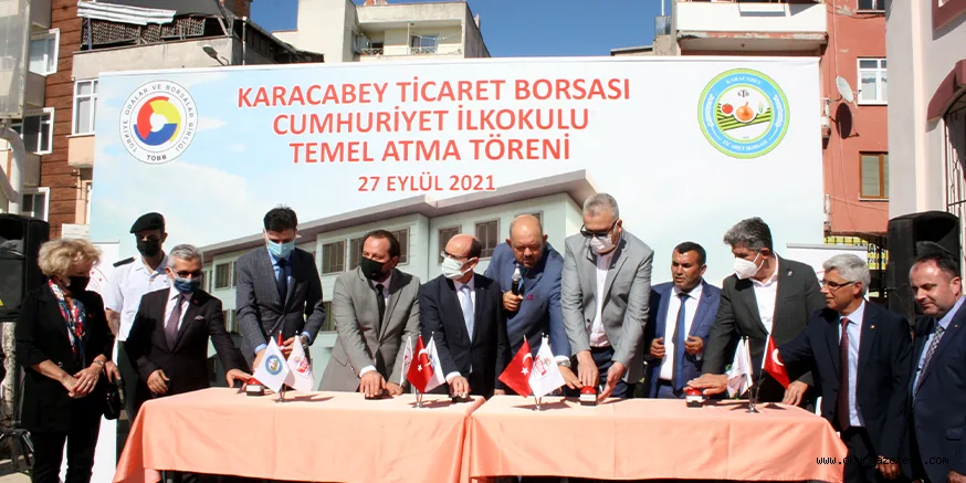 Karacabey'de Cumhuriyet İlkokulunun 20 derslikli ek binasının temeli atıldı