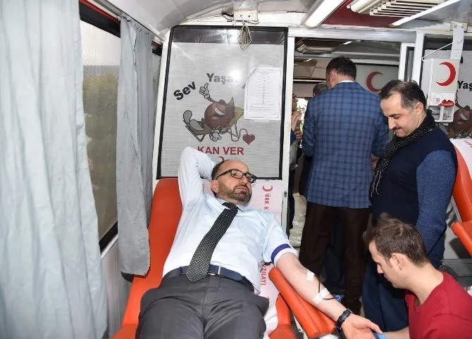 Kartepede Kan Bağışına Tam Destek