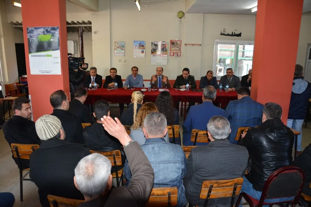 Kaymakam Kurtbeyoğlu, Halk Toplantısına Yenidoğanda Devam Etti