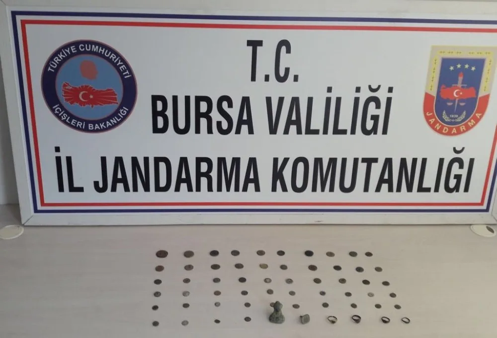 Kayseride İzinsiz Kazıdan Çıkardığı Tarihi Eserleri Bursaya Getirirken Yakalandı
