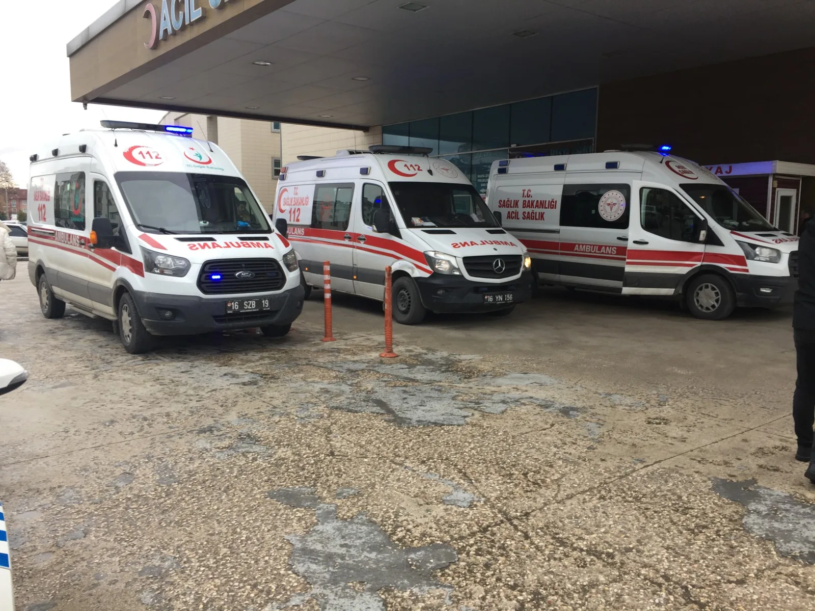 Otomobil ile çarpışan motosikletin sürücüsü yaralandı