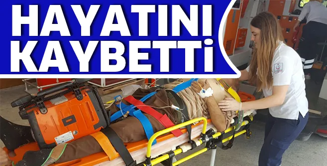 Traktörün altında kaldılar