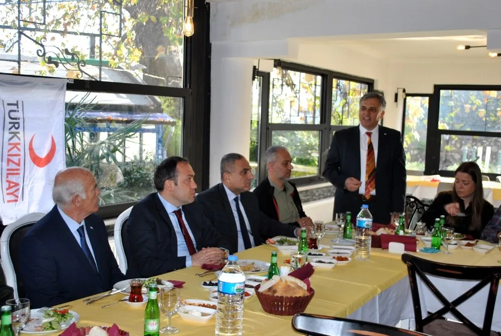 Kızılay Kan İçin Toplandı
