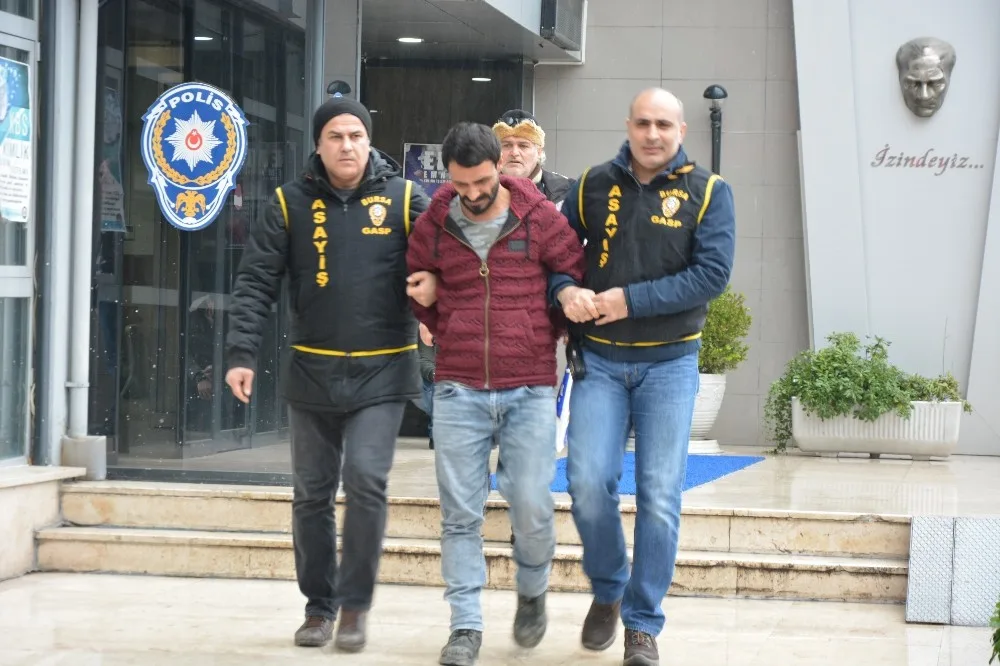 Kızlarını Pompalı Tüfekle Rehin Alan Baba Adliyeye Sevk Edildi
