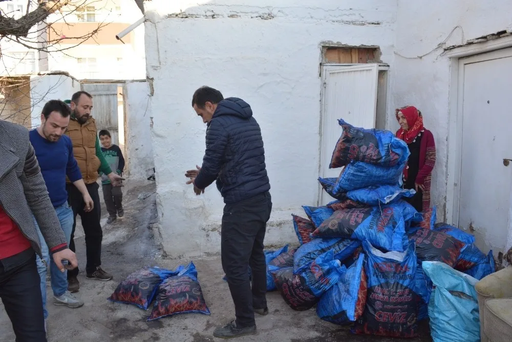 Kömürleri Çalınan Engelliye İş Adamından Destek