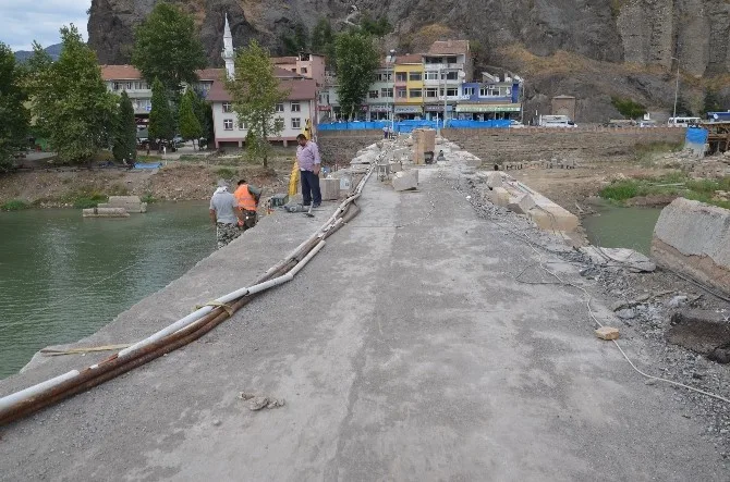 Koyunbaba Köprüsündeki Restorasyon Çalışmalarının Durmasına Tepki