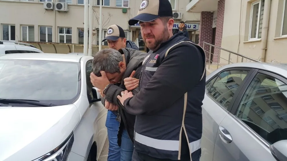 Lise Diplomalı Sahte Profesör Gözaltına Alındı