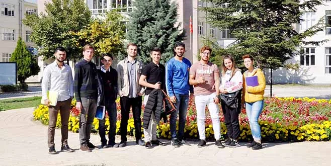 üNiVERSiTE öĞRENCiLERi iNEGöL'ü ANLATTI