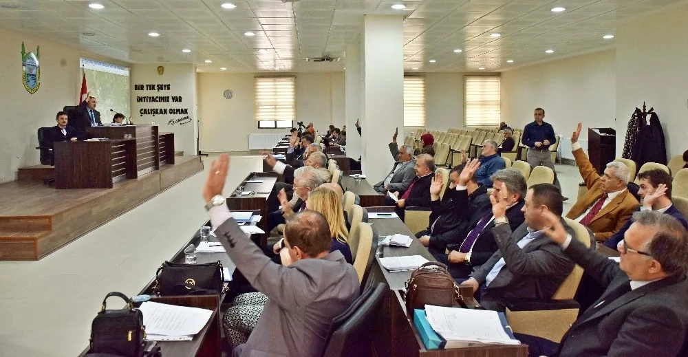 M. Kemalpaşa Belediyesinin Faaliyet Raporu Oy Birliği İle Meclisten Geçti