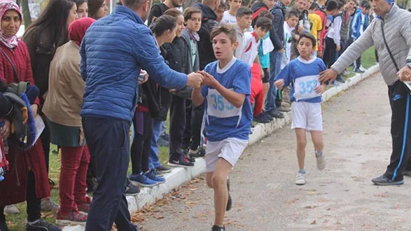 CUMHURiYET KOŞUSU