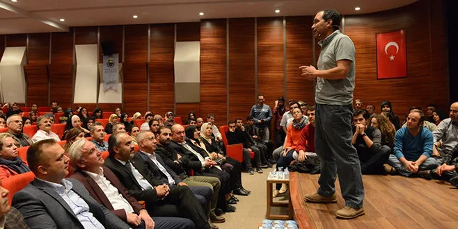 GAZETE KAĞINDAN PARAŞüT YAPMAYI ANLATTI