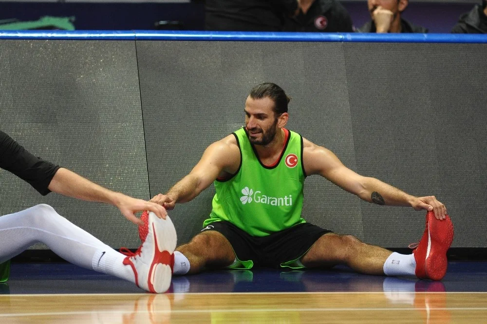 Mahmutoğlu Ve Ermiş Letonya Maçını Değerlendirdi