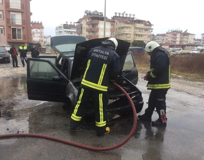 Manavgatta Otomobil Yangını