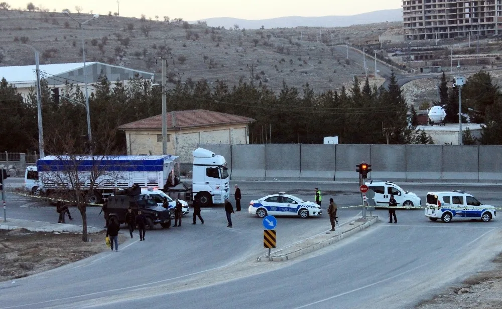 Mardinde Yol Kenarına Tuzaklanmış Patlayıcı Bulundu
