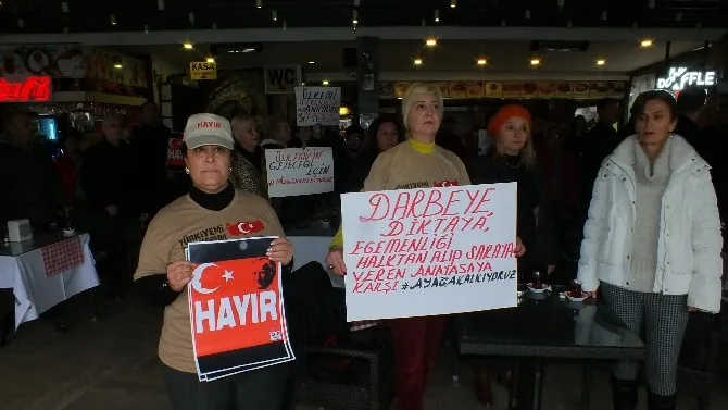 Marmariste “Türkiye İçin 1 Dakika Ayağa Kalk” Eylemi
