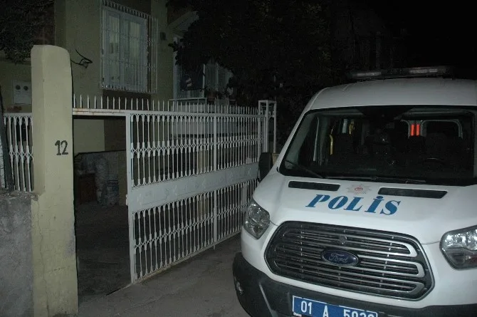 Maskeli Kişi, Girdiği Evdeki Kadını Bıçakladı