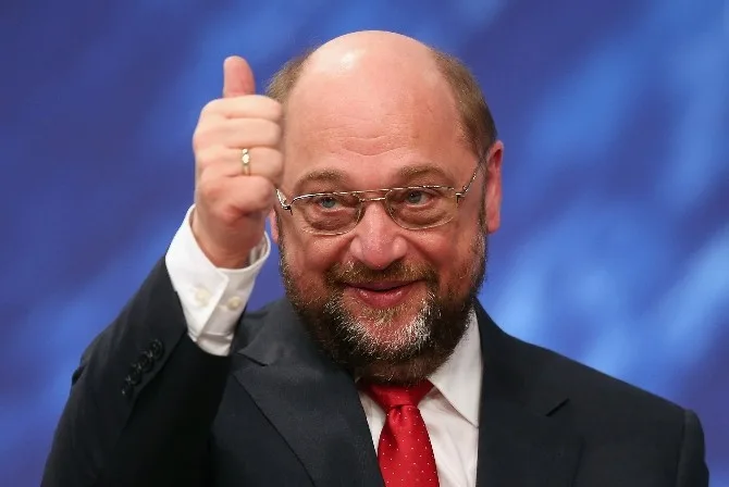 Merkelin Rakibi Schulz Oldu