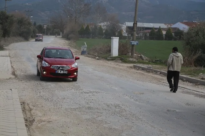 Milasta Bozulan Yolla Tepki Topluyor