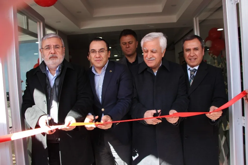 Milletvekili Metiner Özel Kurs Merkezinin Açılışını Yaptı